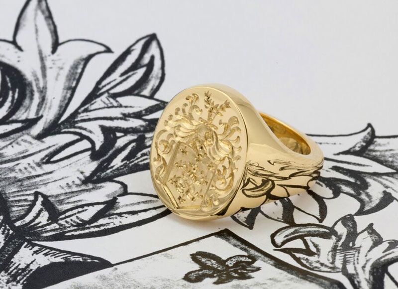 18 Karat Gold Oval Signet Ring Engravable in Raleigh