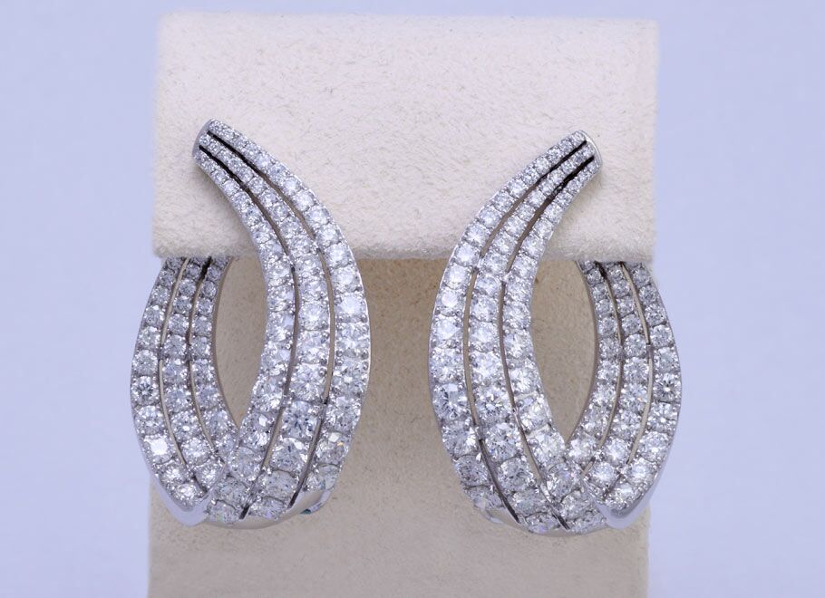Buy Arika Star Diamond Hoop Earrings 18 KT yellow gold (2.46 gm). | Online  By Giriraj Jewellers