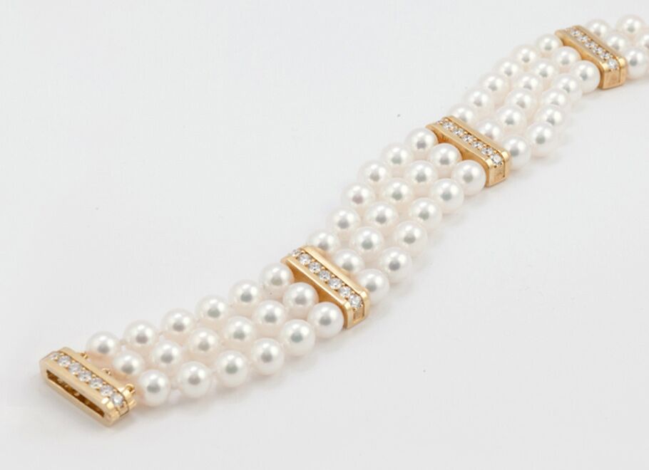 three pearl beaded bracelet
